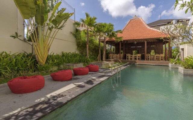 Hotel Dafam Savvoya Seminyak