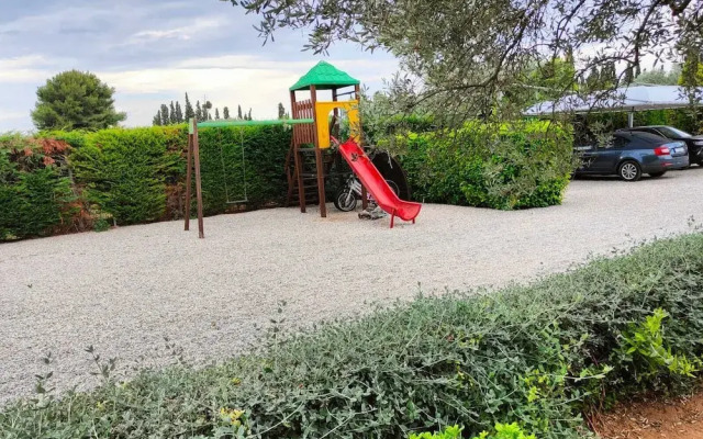 Luxurious 6 Bedroom Villa In a Great Location