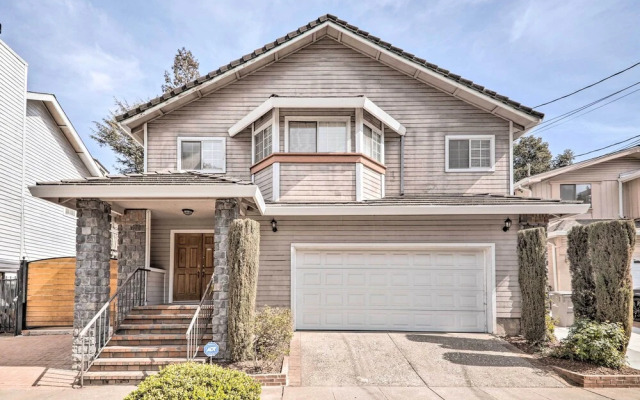 Peaceful Oakland Oasis w/ Private Yard!