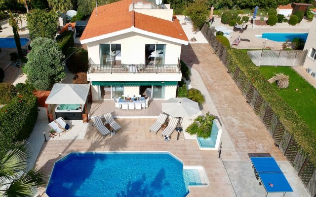 Villa Silverline