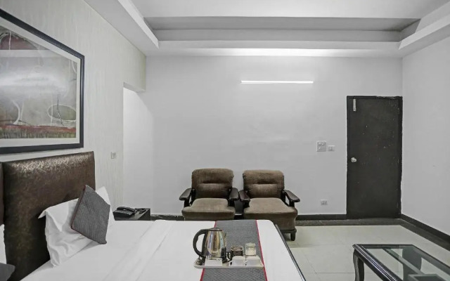 OYO Townhouse 764 Hotel Happy Keys Townhouse