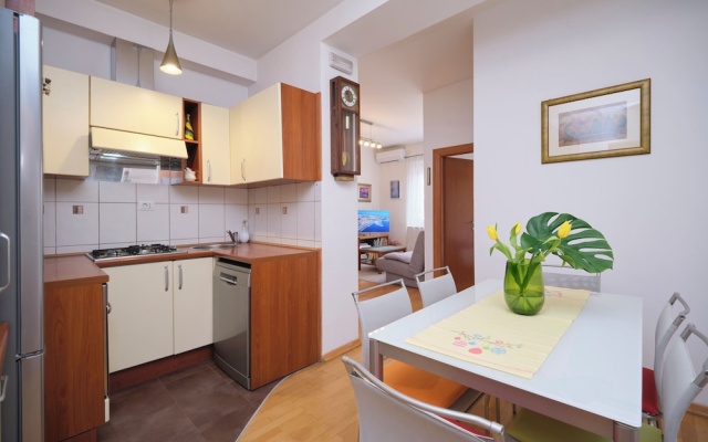 Old Town Art Apartment Split by Litto