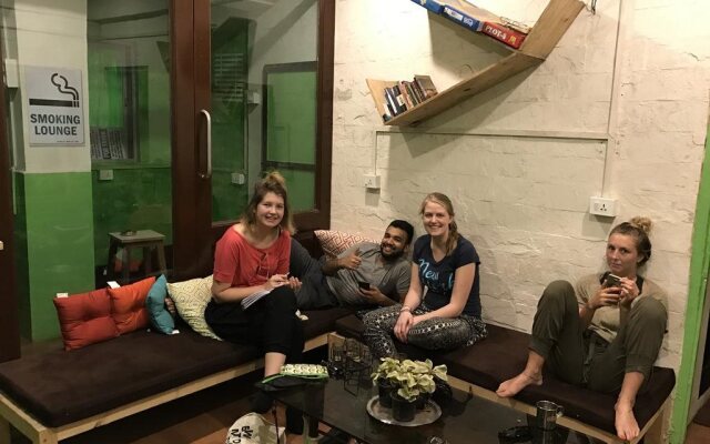 Bombay Backpackers