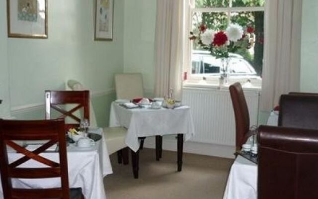 Alpine Lodge Guest House