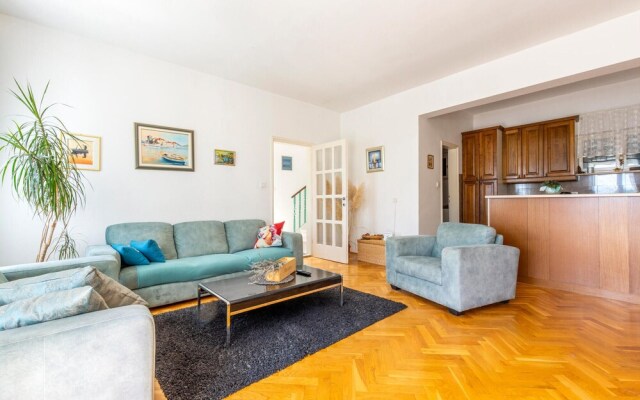 Amazing Home in Podstrana With Wifi and 4 Bedrooms