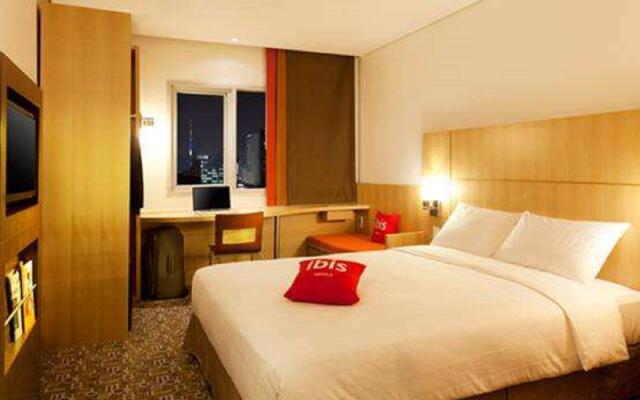 ibis Dalian Zhongshan Square