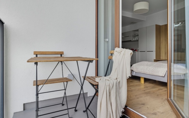 Wolska Studio Apartments by Solarento