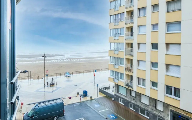 Apartment With Nice Terrace and Views