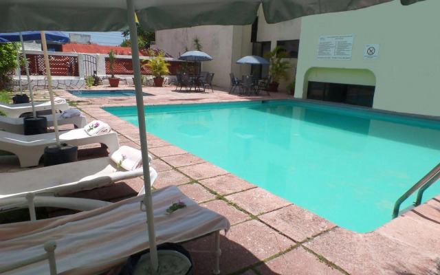Ikaro Suites Cancun