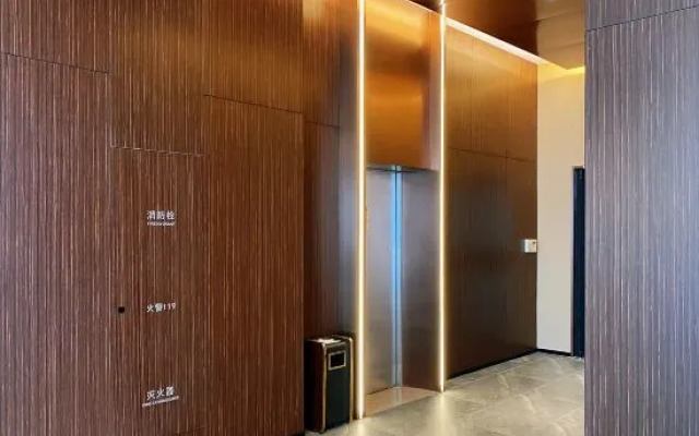 HomeinnsPlus Hotel（Shanghai Pudong International Airport East Station Branch)