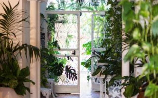 Hostal Residencia Mena