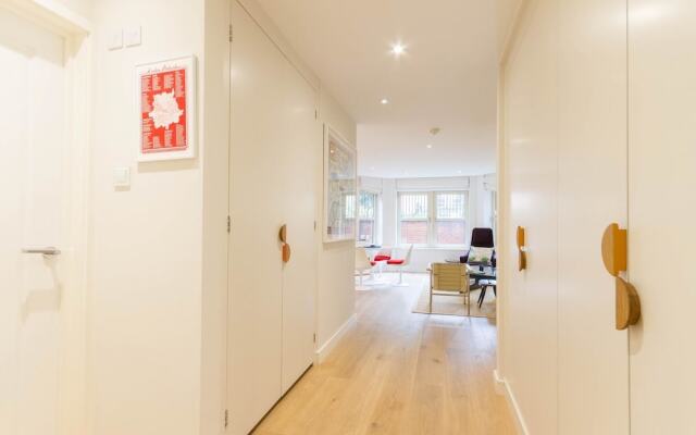 2 Bed, 2 bath flat in Covent Garden