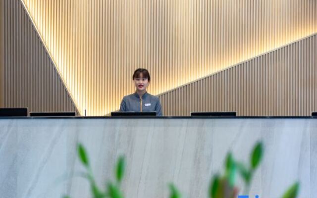 Homeinn Selected Hotel (Kunming New Luosiwan South Passenger Station)