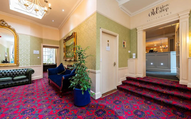 Castle Hotel