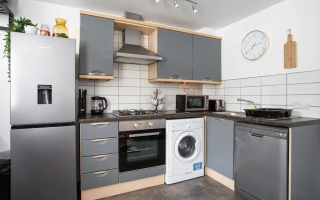 Malone Crescent Apartment