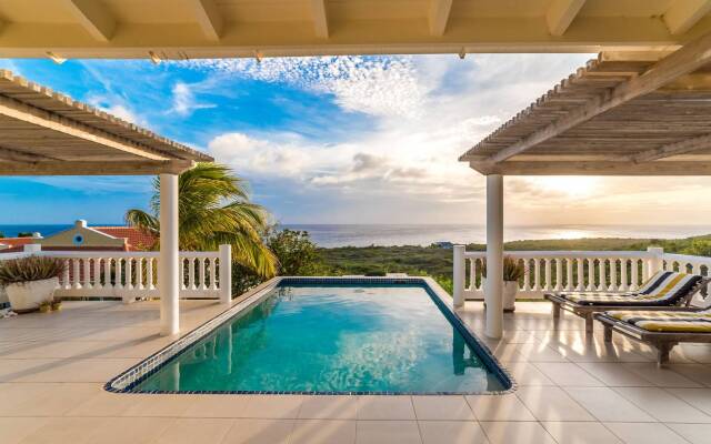 Perfect Villa At Famous Coral Estate - 5 Min To The Beach