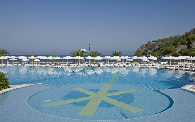 Hillside Beach Club