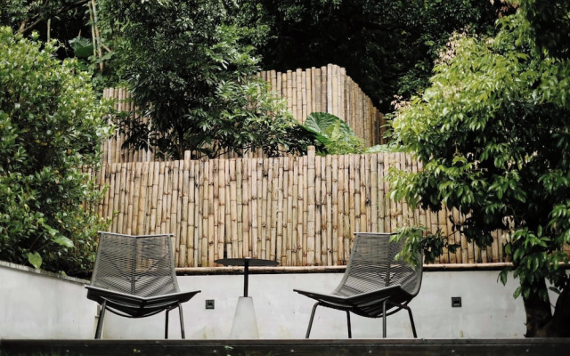 CongLinLi Wooded Homestay