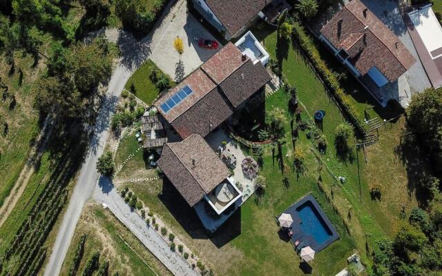 Rostagni1834: Villa With 2 Apts And Pool In The Barolo Region