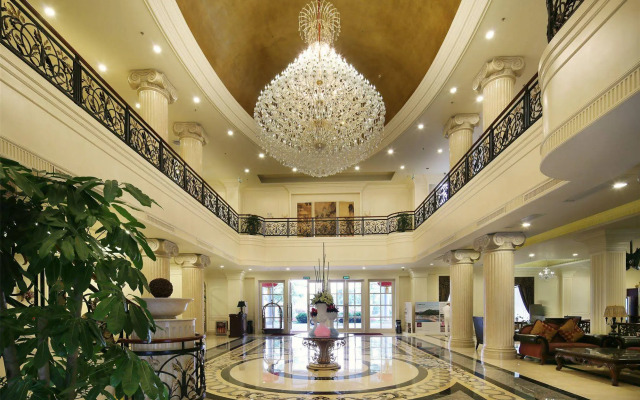 Dragon Lake Princess Hotel