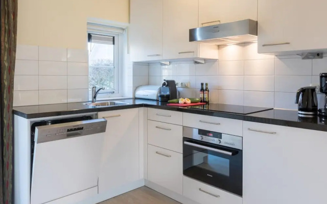 Stylish Semi-detached Villa With Garden, Near the Beach