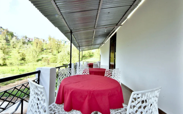 OYO 12443 Hotel Snowretreat