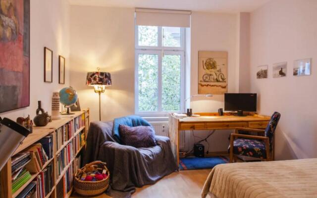 Gemütliche Wohnung mit Balkon - Südplatz nur 2 Minuten entfernt