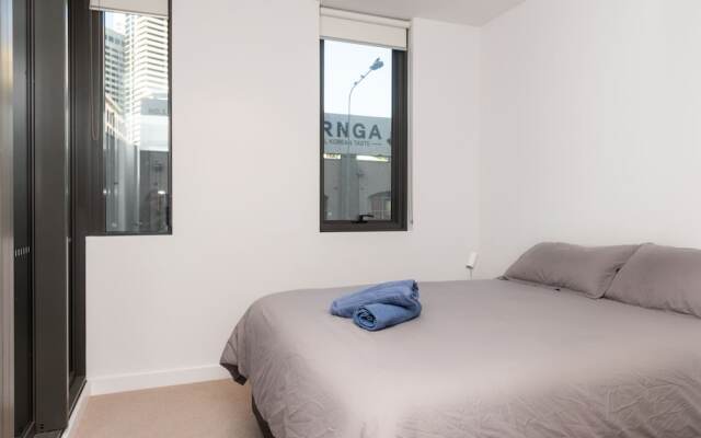 Modern Apartment in Darling Harbour