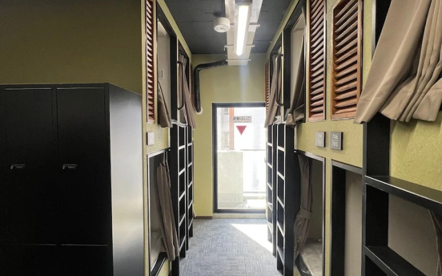 HOTEL WINDS ASAKUSA Capsule Inn - Hostel