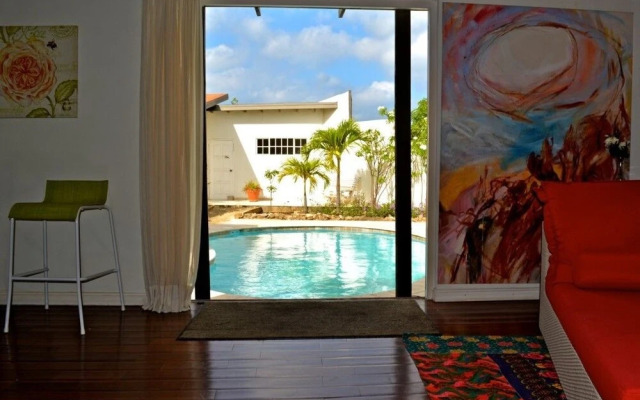 Parrot Villa