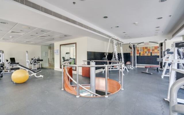 Airy Apartment With the Best View of Marina!