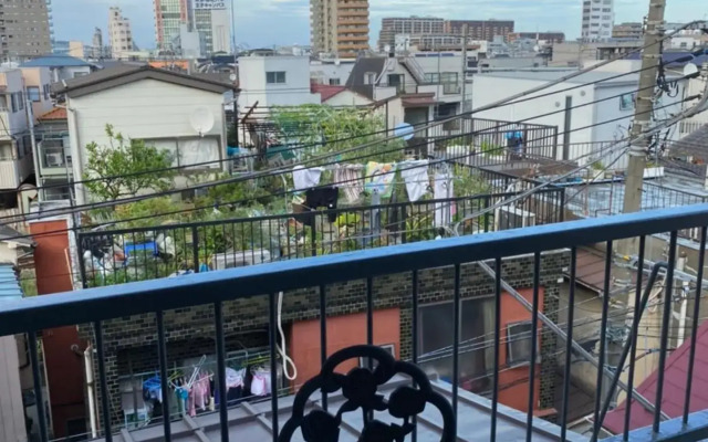 Takemura Building 305