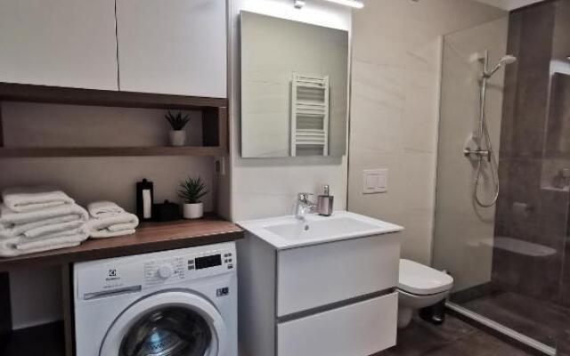 11th Floor Luxury Residence