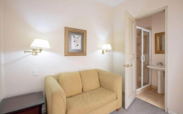 Suites Newton