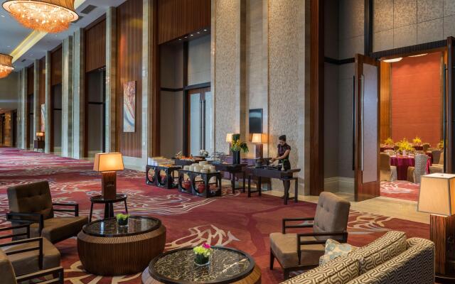 HUALUXE Hotels & Resorts Yangjiang City Center
