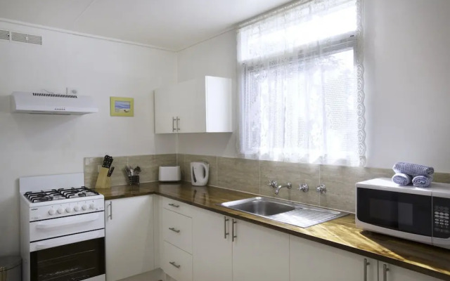 Bindi - Pet Friendly