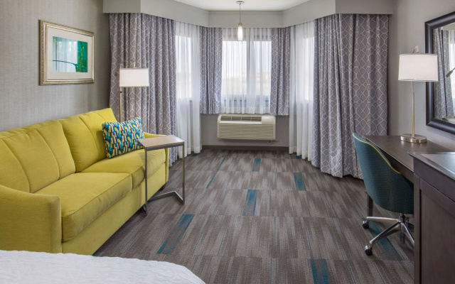 Hampton Inn Monterey