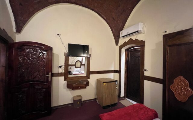 Elphardous Oasis Hotel