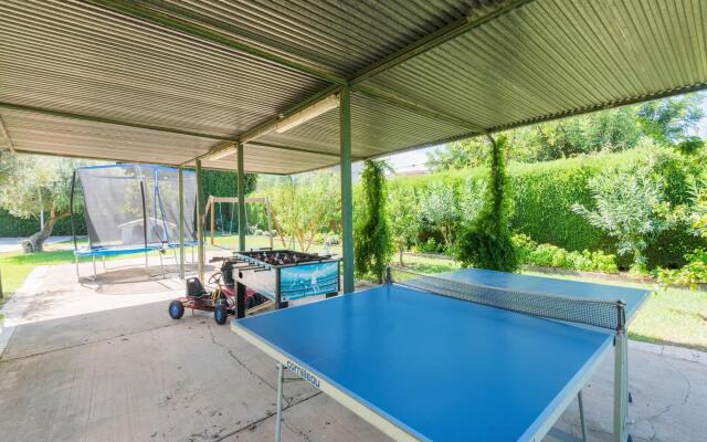 Spacious Holiday Home in Cambrils with Shared Swimming Pool