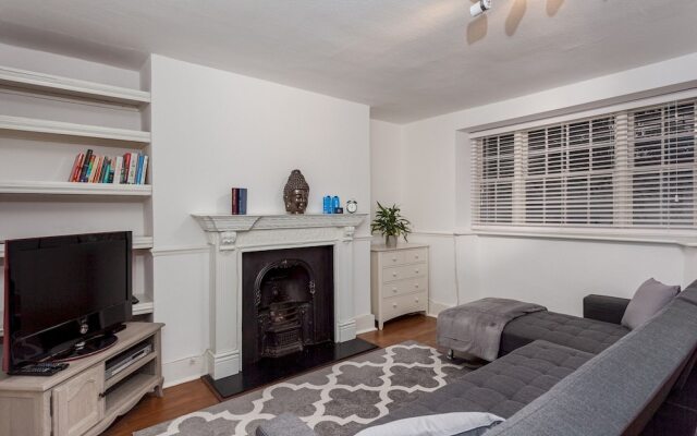 Spacious Pentonville road Apartment