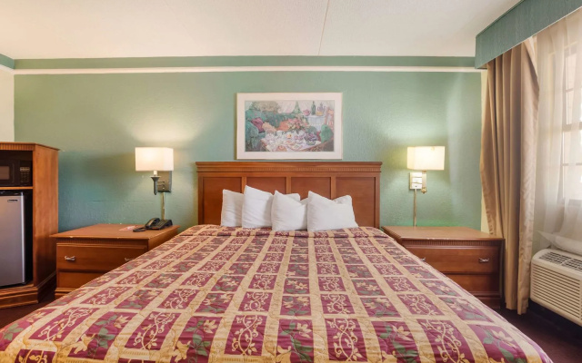 Bhagat Hotels Stone Mountain Atlanta BW Signature Collection