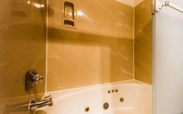 Quality Inn Petaluma - Sonoma