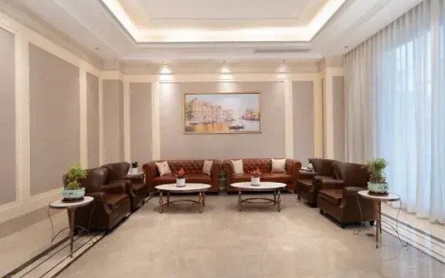 Vienna Hotel (Foshan Shunde Xingtan Fengjian Water Town Branch)