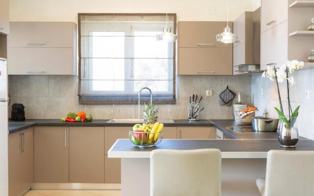 Thea Family Apartment 2