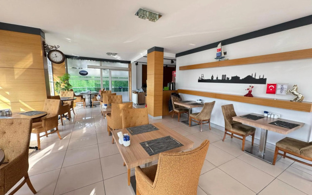 Lounge Boutique Hotel