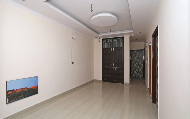 OYO 10347 Hotel Deepak