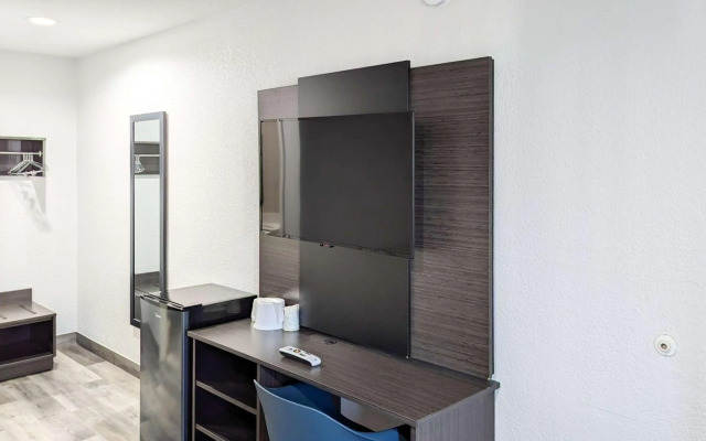 Motel 6 Victoria, TX