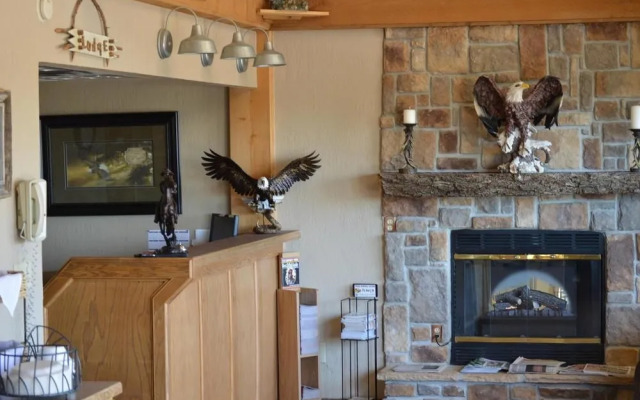 American Eagle Inn & Suites