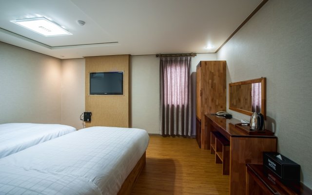 Jeju Maple Hotel