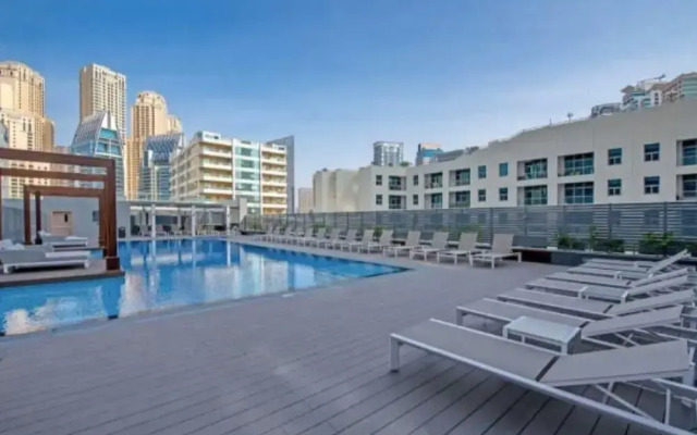 Cozy 1BR with balcony sea view